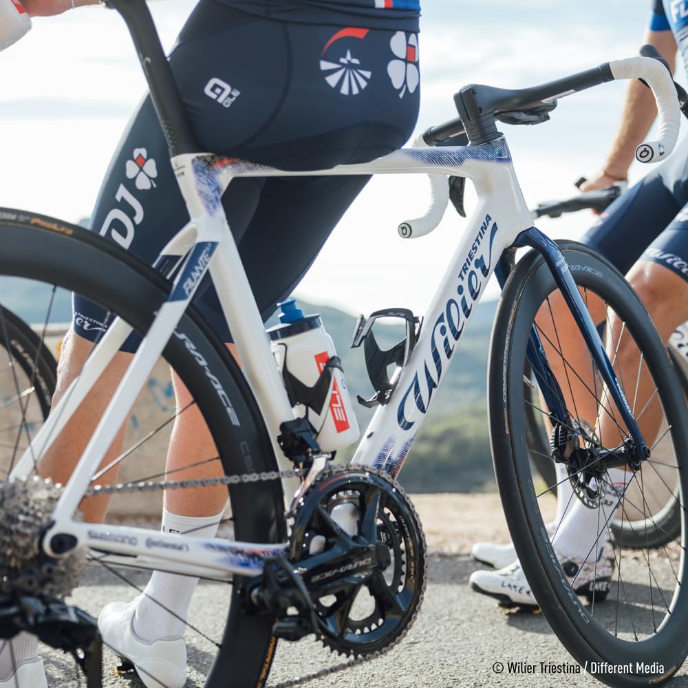 Carbon Fiber Bottle Cage – Ultra-Lightweight
